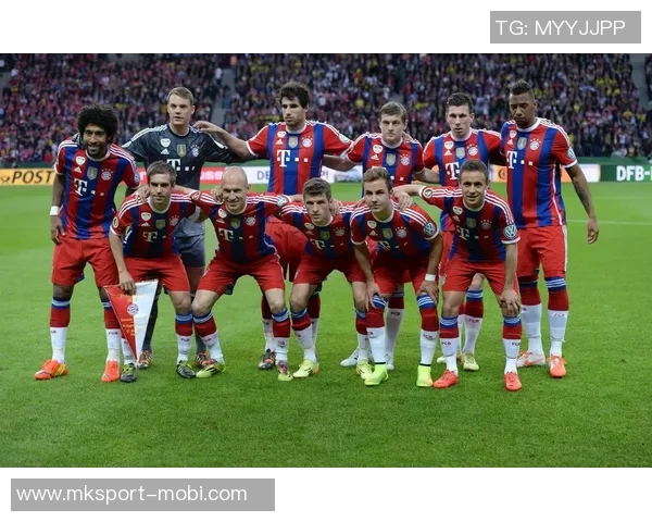 德甲新赛季观众热情高涨多特与拜仁上座人数引领潮流