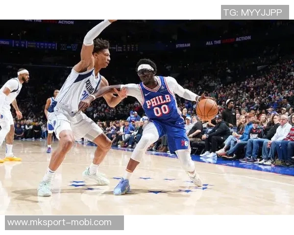 浓眉复出对决恩比德与乔治独行侠与76人激战在即 浓眉复出对决恩比德与乔治独行侠与76人激战在即