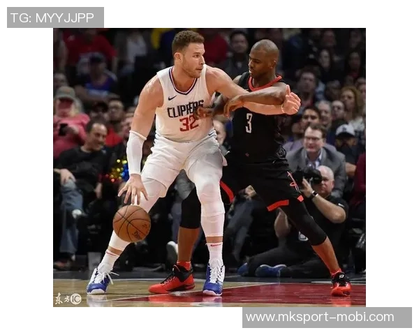 保罗期待与格里芬等人共同退役球衣在快船的荣耀时刻 保罗期待与格里芬等人共同退役球衣在快船的荣耀时刻