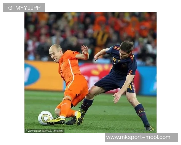 开场仅一分钟杰克逊助攻迪亚斯错失单刀机会令人惋惜