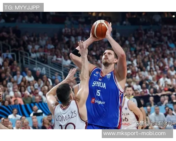 戈登表现抢眼16投7中贡献全队第二高23分并有6篮板4助攻及7罚球命中