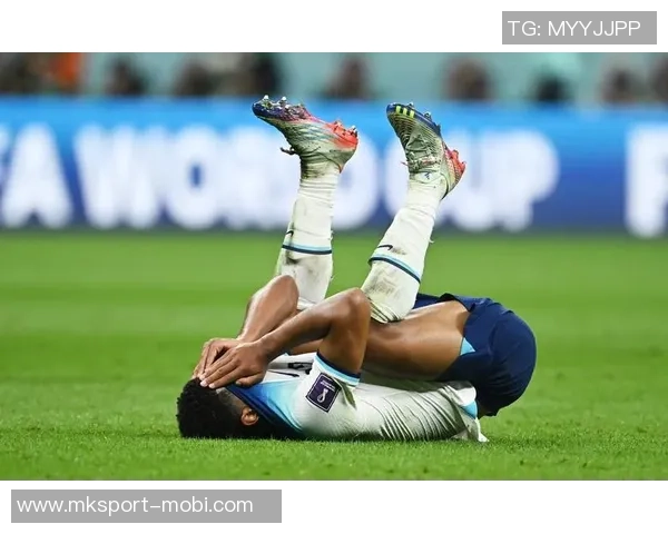 贝林厄姆半场换球衣引争议球迷调侃他自视过高如超级巨星 贝林厄姆半场换球衣引争议球迷调侃他自视过高如超级巨星