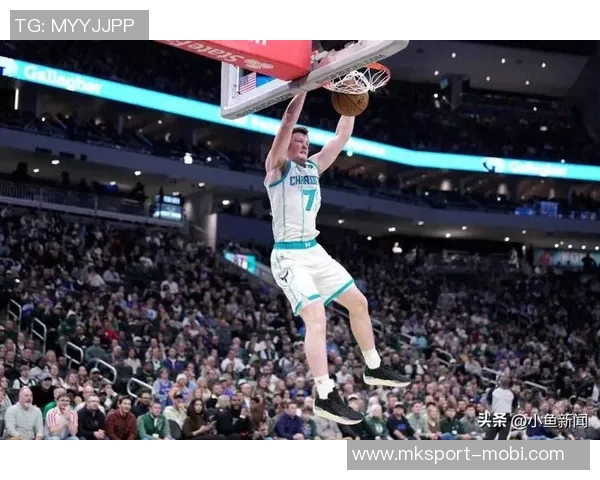 黄蜂34号秀卡尔克布伦纳表现亮眼6中4斩获11分7篮板2抢断1盖帽值得期待 黄蜂34号秀卡尔克布伦纳表现亮眼6中4斩获11分7篮板2抢断1盖帽值得期待